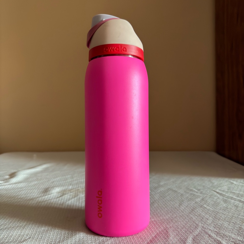 Owala Pink Insulated Water Bottle